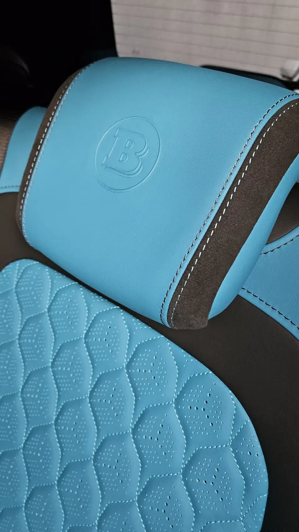 Turquoise honeycomb seat, BRABUS G900 Rocket